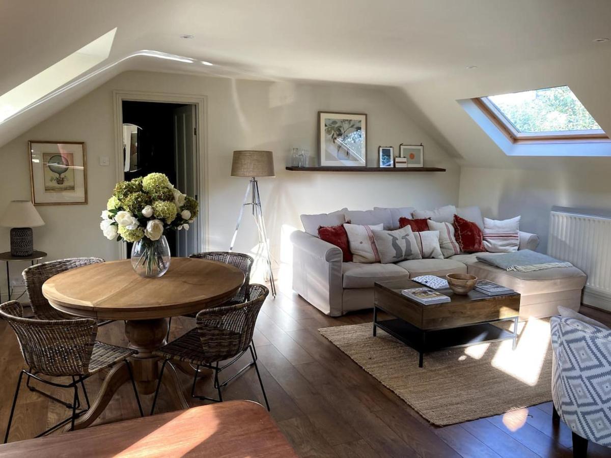 Larkham Loft Apartment Teffont Magna Exterior photo