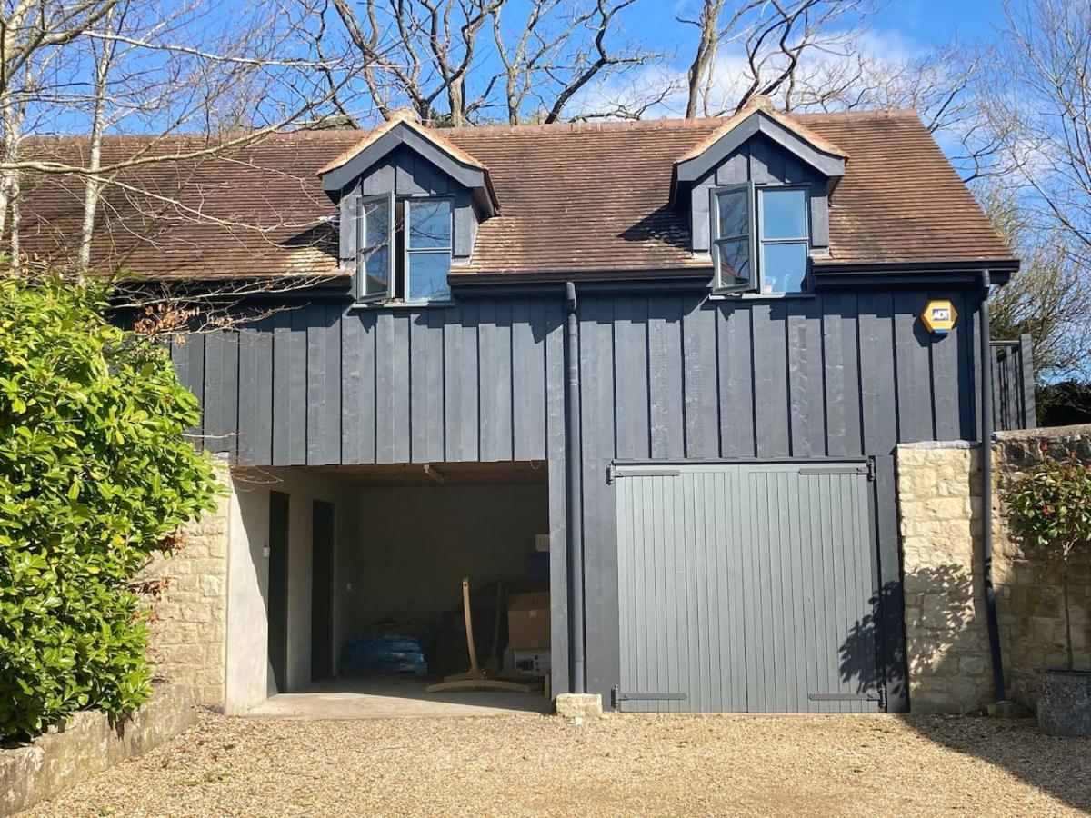 Larkham Loft Apartment Teffont Magna Exterior photo